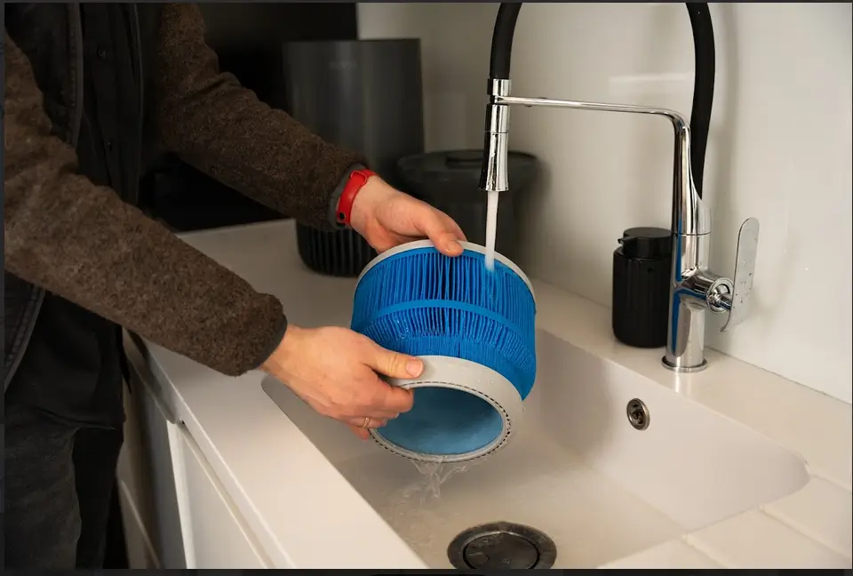 Odkamienianie filtra ewaporacyjnego Clofte Duo 400 Graphite